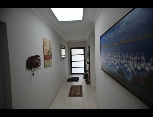 3 BEDROOM HOUSE FOR SALE IN OUTENIQUASBOSCH